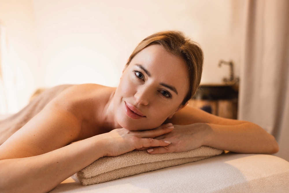 Beautiful,Woman,Relaxes,While,Back,Massage.,Happy,Woman,Enjoying,Back